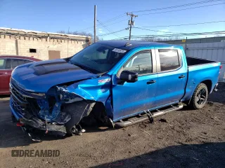 2022 Chevrolet Silverado 1500 LT Trail Boss with VIN 3GCUDFED4NG535596, listed as a Copart auction lot 48156975 with 35,225 mi miles and Salvage Title. Bid and sale history available at DreamBid. Image 1.