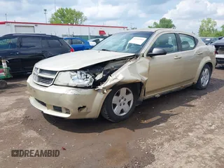 2010 Dodge Avenger SXT z VIN 1B3CC4FB9AN124312, wystawiony jako IAAI lot #42221993 z przebiegiem 194 706 mil mil oraz . Historia ofert i sprzedaży dostępna na DreamBid. Obrazek 6.