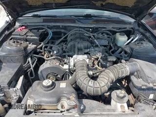 2005 Ford Mustang Deluxe z VIN 1ZVFT80N355240212, wystawiony jako IAAI lot #42426192 z przebiegiem 68 742 mil mil oraz . Historia ofert i sprzedaży dostępna na DreamBid. Obrazek 10.