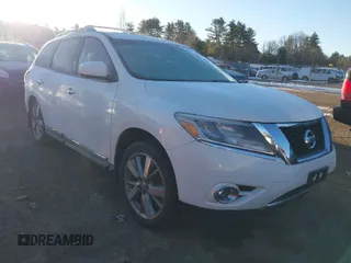 2013 Nissan Pathfinder SV with VIN 5N1AR2MM2DC635949, listed as a IAAI auction lot 41415060 with 90,809 mi miles. Bid and sale history available at carsss.com. Image 1.
