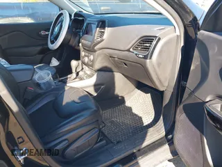 2019 Jeep Cherokee Latitude Plus with VIN 1C4PJMLX5KD369346, listed as a IAAI auction lot 41407489 with 50,898 mi miles. Bid and sale history available at carsss.com. Image 5.