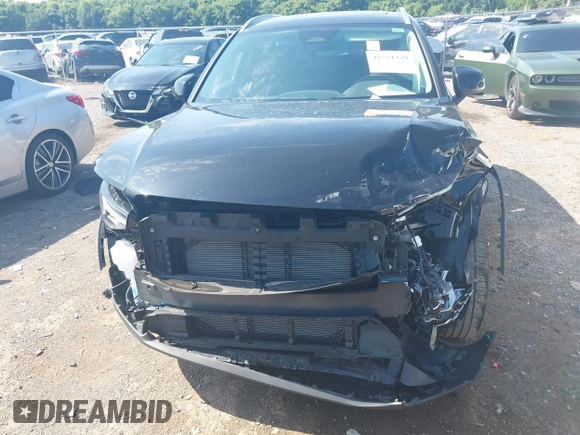 2025 Volvo XC40 Core Bright Theme with VIN YV4L12UJ0S2507803, listed as a IAAI auction lot 42551329 with 6,066 mi miles and . Bid and sale history available at DreamBid. Image 6.