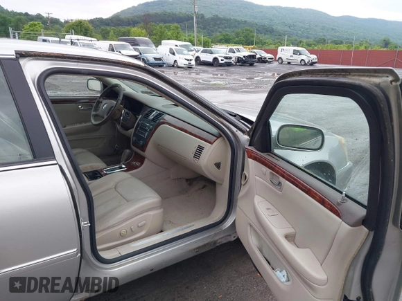 2006 Cadillac DTS 1SB z VIN 1G6KD57YX6U212463, wystawiony jako IAAI lot #42515167 z przebiegiem 186 693 mil mil oraz . Historia ofert i sprzedaży dostępna na DreamBid. Obrazek 5.