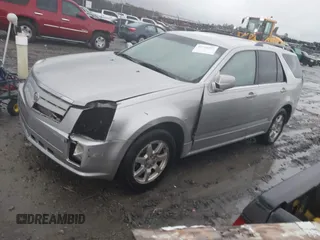 2006 Cadillac SRX z VIN 1GYEE637960184635, wystawiony jako IAAI lot #41724397 z przebiegiem 284 895 mil mil oraz . Historia ofert i sprzedaży dostępna na DreamBid. Obrazek 2.