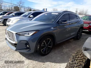 2023 Infiniti QX55 Luxe z VIN 3PCAJ5JR1PF104648, wystawiony jako Copart lot #43040635 z przebiegiem 20 427 mil mil oraz Szkody całkowita. Historia ofert i sprzedaży dostępna na DreamBid. Obrazek 1.