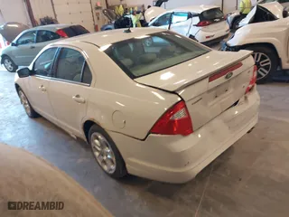 2010 Ford Fusion SE with VIN 3FAHP0HA8AR422679, listed as a IAAI auction lot 41891575 with 188,381 mi miles. Bid and sale history available at carsss.com. Image 3.