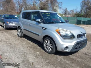 2013 Kia Soul with VIN KNDJT2A51D7755544, listed as a IAAI auction lot 41937138 with NaN miles. Bid and sale history available at carsss.com. Image 1.