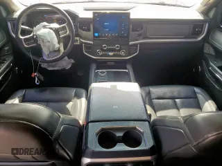 2022 Ford Expedition XLT z VIN 1FMJU1HT0NEA14953, wystawiony jako Copart lot #58150705 z przebiegiem 44 670 mil mil oraz Szkoda całkowita • Salvage title. Historia ofert i sprzedaży dostępna na DreamBid. Obrazek 8.