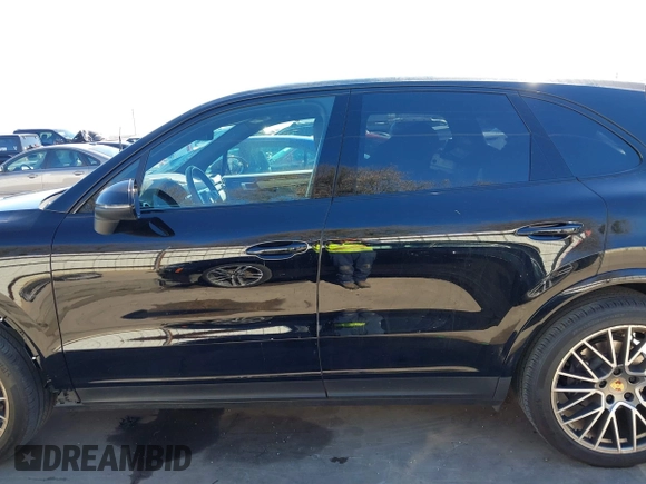 2022 Porsche Cayenne Turbo S E-Hybrid with VIN WP1AA2AY5NDA07039, listed as a IAAI auction lot 41345349 with 9,738 mi miles and . Bid and sale history available at DreamBid. Image 15.