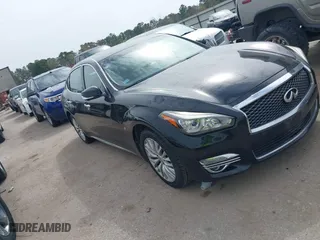 2015 Infiniti Q70L with VIN JN1BY1PP9FM601468, listed as a IAAI auction lot 41745618 with 138,932 mi miles. Bid and sale history available at carsss.com. Image 1.