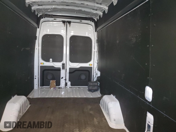 2024 Ford Transit Cargo with VIN 1FTBW3U86RKB32433, listed as a Copart auction lot 85781534 with 15,889 mi miles and Salvage Title. Bid and sale history available at DreamBid. Image 10.
