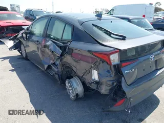2020 Toyota Prius L Eco z VIN JTDKARFU3L3111990, wystawiony jako IAAI lot #41964834 z przebiegiem 67 873 mil mil oraz . Historia ofert i sprzedaży dostępna na DreamBid. Obrazek 6.