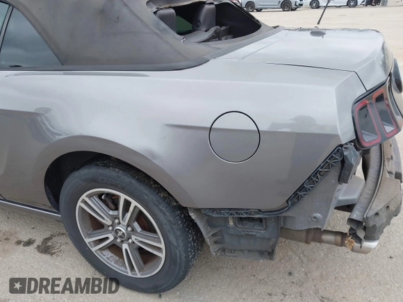 2013 Ford Mustang V6 with VIN 1ZVBP8EM7D5214021, listed as a IAAI auction lot 42197070 with 137,888 mi miles and . Bid and sale history available at DreamBid. Image 22.