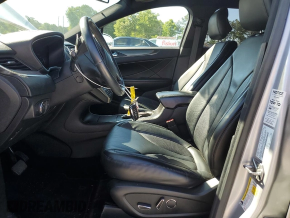 2017 Lincoln MKC Select z VIN 5LMCJ2C92HUL31143, wystawiony jako Copart lot #55206365 z przebiegiem 71 266 mil mil oraz Szkoda całkowita • Salvage title. Historia ofert i sprzedaży dostępna na DreamBid. Obrazek 7.