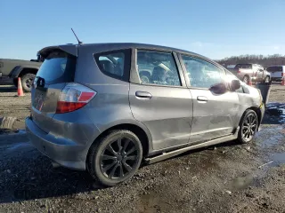 2013 Honda Fit Sport with VIN JHMGE8H57DC072766, listed as a Copart auction lot 42718865 with 173,521 mi miles and Salvage Title. Bid and sale history available at carsss.com. Image 3.