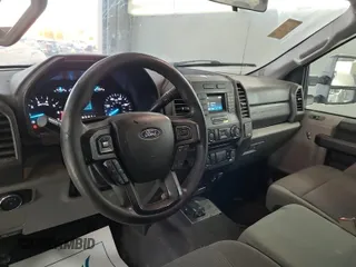2017 Ford F-250 XL z VIN 1FD7X2A63HEF23418, wystawiony jako IAAI lot #42610484 z przebiegiem 271 149 mil mil oraz . Historia ofert i sprzedaży dostępna na DreamBid. Obrazek 44.