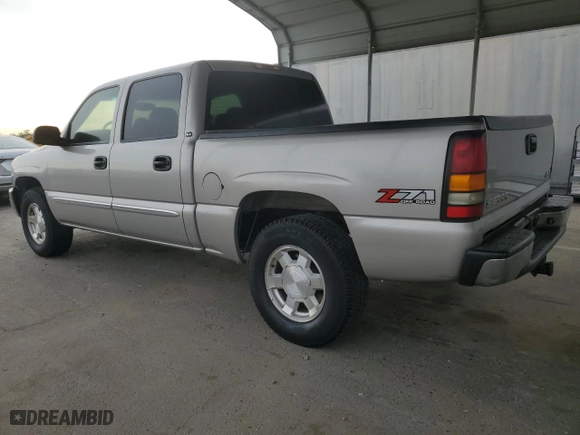 2004 GMC Sierra 1500 Crew Cab SLT with VIN 2GTEK13T941337465, listed as a Copart auction lot 81636344 with NaN miles and Salvage Title. Bid and sale history available at carsss.com. Image 2.
