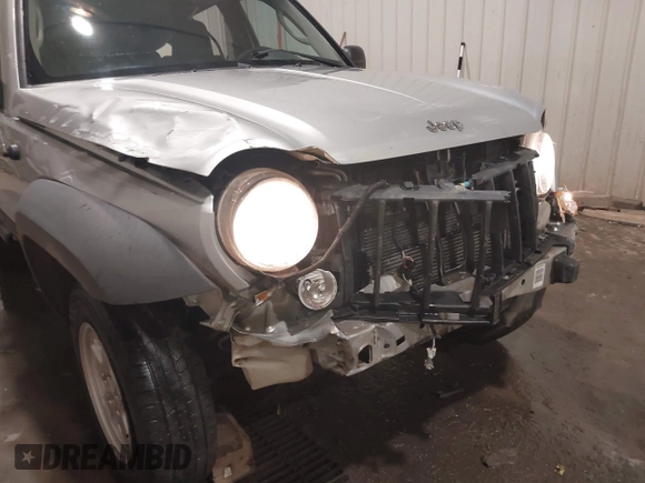 2007 Jeep Liberty Sport z VIN 1J4GL48K47W694423, wystawiony jako IAAI lot #41452077 z przebiegiem 159 502 mil mil oraz . Historia ofert i sprzedaży dostępna na DreamBid. Obrazek 14.