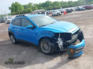 2020 Hyundai Kona SEL с VIN KM8K2CAAXLU473764, выставлен на аукционе IAAI как лот 42353396 с пробегом 77 643 миль миль и . История ставок и продаж доступна на DreamBid. Изображение 1.