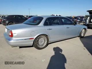 2006 Jaguar XJ Vanden Plas with VIN SAJWA82B86SH10866, listed as a Copart auction lot 69985864 with 244,998 mi miles and Clean Title. Bid and sale history available at carsss.com. Image 3.