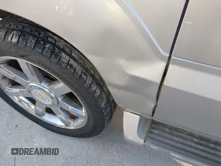 2004 Cadillac Escalade EXT z VIN 3GYEK62NX4G291260, wystawiony jako IAAI lot #41995991 z przebiegiem Nie podano mil oraz . Historia ofert i sprzedaży dostępna na DreamBid. Obrazek 6.