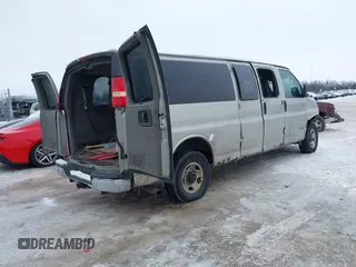 2005 Chevrolet Express Passenger with VIN 1GAHG39U151241968, listed as a IAAI auction lot 41281430 with 148,748 mi miles and . Bid and sale history available at DreamBid. Image 4.