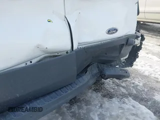 2018 Ford Transit Passenger XL z VIN 1FBZX2CMXJKA07321, wystawiony jako IAAI lot #41373858 z przebiegiem 197 135 mil mil oraz . Historia ofert i sprzedaży dostępna na DreamBid. Obrazek 19.