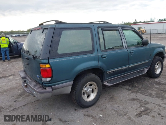 1997 Ford Explorer XLT with VIN 1FMDU32P3VZB34002, listed as a IAAI auction lot 41620592 with 227,461 mi miles and . Bid and sale history available at DreamBid. Image 4.
