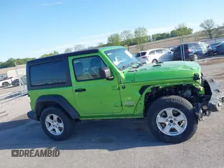 2019 Jeep Wrangler Sport S z VIN 1C4HJXAN0KW661787, wystawiony jako IAAI lot #42238918 z przebiegiem 25 364 mil mil oraz . Historia ofert i sprzedaży dostępna na DreamBid. Obrazek 13.