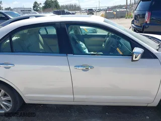 2011 Lincoln MKZ with VIN 3LNHL2GC2BR752903, listed as a IAAI auction lot 41758756 with 100,686 mi miles. Bid and sale history available at carsss.com. Image 14.