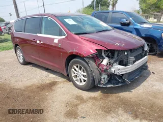 2017 Chrysler Pacifica Touring z VIN 2C4RC1DG0HR720105, wystawiony jako IAAI lot #42267406 z przebiegiem 103 351 mil mil oraz . Historia ofert i sprzedaży dostępna na DreamBid. Obrazek 1.