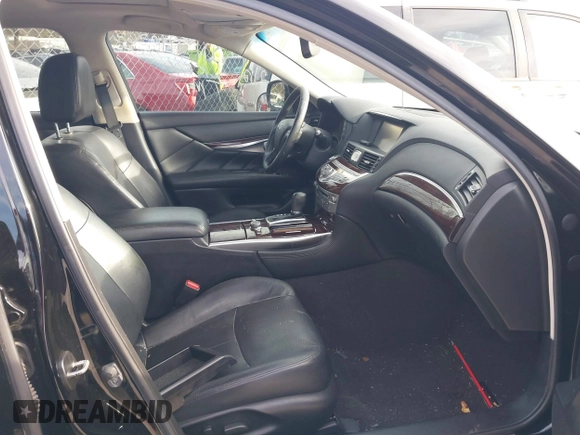 2017 Infiniti Q70 3.7 with VIN JN1BY1PR6HM210363, listed as a IAAI auction lot 41578525 with 111,792 mi miles and . Bid and sale history available at DreamBid. Image 5.