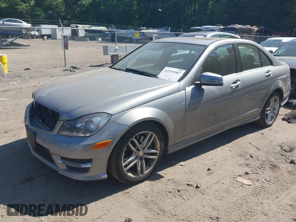 2013 Mercedes-Benz C 300 Sport с VIN WDDGF8AB0DA822279, выставлен на аукционе IAAI как лот 42551907 с пробегом 115 854 миль миль и . История ставок и продаж доступна на DreamBid. Изображение 17.