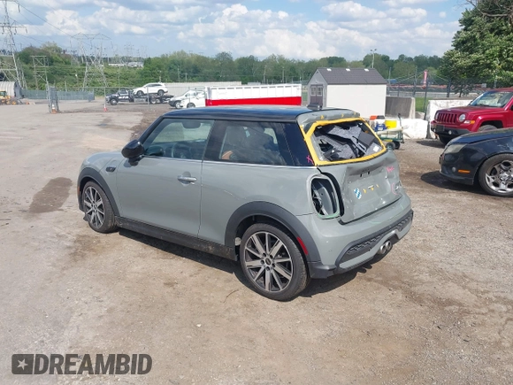 2022 MINI Hardtop Cooper S with VIN WMW53DH06N2R68444, listed as a IAAI auction lot 42201942 with 45,275 mi miles and . Bid and sale history available at DreamBid. Image 3.