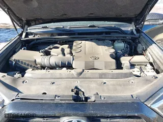2019 Toyota 4Runner SR5 with VIN JTEBU5JR8K5735284, listed as a IAAI auction lot 41441632 with 32,402 mi miles. Bid and sale history available at carsss.com. Image 10.