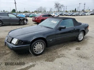 1998 Mercedes-Benz SL z VIN WDBFA76F6WF165874, wystawiony jako Copart lot #53392195 z przebiegiem 141 126 mil mil oraz Tytuł czysty. Historia ofert i sprzedaży dostępna na DreamBid. Obrazek 1.