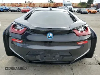 2016 BMW i8 z VIN WBY2Z2C5XGV674797, wystawiony jako Copart lot #44790384 z przebiegiem 58 006 mil mil oraz . Historia ofert i sprzedaży dostępna na DreamBid. Obrazek 6.