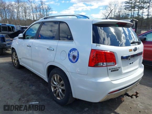 2011 Kia Sorento SX with VIN 5XYKWDA28BG149350, listed as a IAAI auction lot 41738960 with 190,218 mi miles. Bid and sale history available at carsss.com. Image 3.