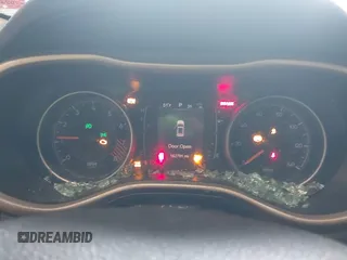 2015 Jeep Cherokee Latitude с VIN 1C4PJMCS6FW792306, выставлен на аукционе IAAI как лот 42311276 с пробегом 162 791 миль миль и . История ставок и продаж доступна на DreamBid. Изображение 7.