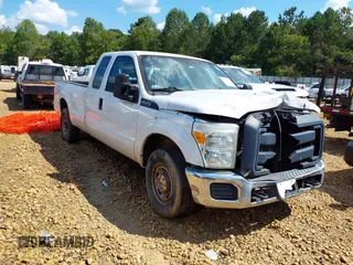 2016 Ford F-250 XLT z VIN 1FT7X2A64GEA58943, wystawiony jako IAAI lot #40200157 z przebiegiem 207 687 mil mil oraz . Historia ofert i sprzedaży dostępna na DreamBid. Obrazek 1.