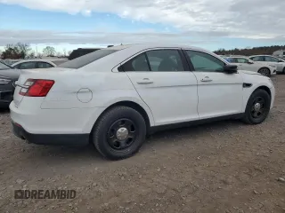2017 Ford Police Interceptor z VIN 1FAHP2L80HG133748, wystawiony jako Copart lot #74266404 z przebiegiem 74 097 mil mil oraz Szkoda całkowita • Salvage title. Historia ofert i sprzedaży dostępna na DreamBid. Obrazek 3.