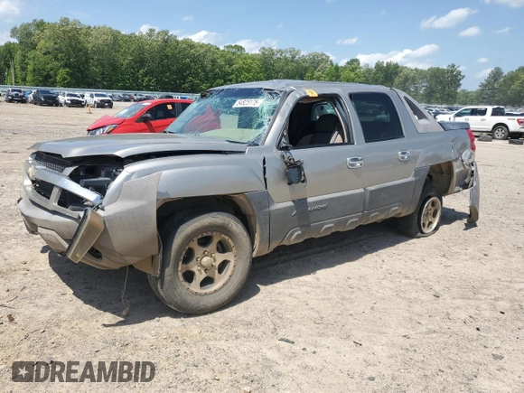 2003 Chevrolet Avalanche z VIN 3GNEC13T33G135778, wystawiony jako Copart lot #54825175 z przebiegiem 244 182 mil mil oraz Czysty tytuł • Clean title. Historia ofert i sprzedaży dostępna na DreamBid. Obrazek 1.
