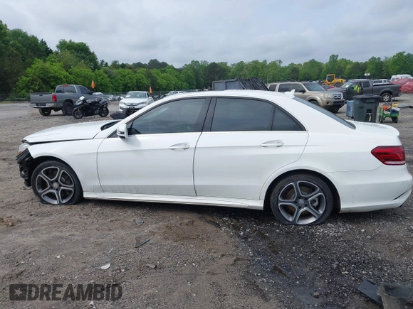 2015 Mercedes-Benz E-Class E 350 Luxury with VIN WDDHF8JB2FB088875, listed as a IAAI auction lot 42128441 with 150,542 mi miles. Bid and sale history available at carsss.com. Image 14.