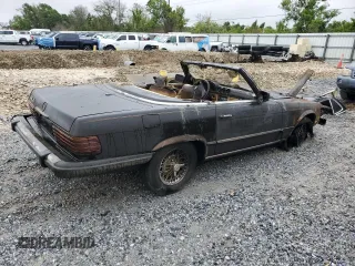 1981 Mercedes-Benz 380 SL z VIN WDBBA45A6BB008589, wystawiony jako Copart lot #52164975 z przebiegiem Nie podano mil oraz Nie do naprawy. Historia ofert i sprzedaży dostępna na DreamBid. Obrazek 3.