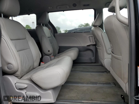 2015 Toyota Sienna Limited with VIN 5TDDK3DC4FS110637, listed as a Copart auction lot 55536225 with 77,062 mi miles and Clean Title. Bid and sale history available at DreamBid. Image 11.