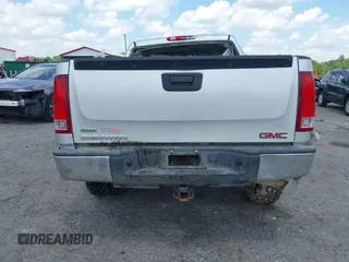 2011 GMC Sierra 1500 z VIN 3GTP2TE3XBG404001, wystawiony jako IAAI lot #42076859 z przebiegiem Nie podano mil oraz . Historia ofert i sprzedaży dostępna na DreamBid. Obrazek 16.