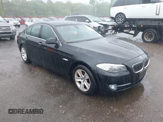 2012 BMW 5 Series 528i z VIN WBAXG5C53CDX02614, wystawiony jako IAAI lot #42263821 z przebiegiem 140 060 mil mil oraz . Historia ofert i sprzedaży dostępna na DreamBid. Obrazek 1.