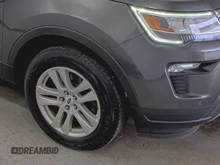2019 Ford Explorer XLT z VIN 1FM5K8D85KGB20171, wystawiony jako IAAI lot #42767312 z przebiegiem 83 569 mil mil oraz . Historia ofert i sprzedaży dostępna na DreamBid. Obrazek 14.