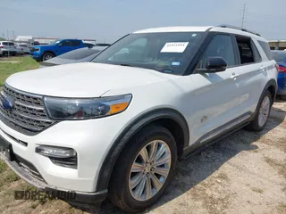 2023 Ford Explorer King Ranch z VIN 1FM5K8LC5PGB63003, wystawiony jako IAAI lot #41951954 z przebiegiem Nie podano mil oraz . Historia ofert i sprzedaży dostępna na DreamBid. Obrazek 17.
