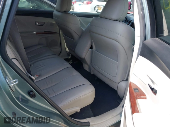 2010 Toyota Venza with VIN 4T3ZA3BBXAU037042, listed as a IAAI auction lot 41913264 with 194,847 mi miles. Bid and sale history available at carsss.com. Image 8.